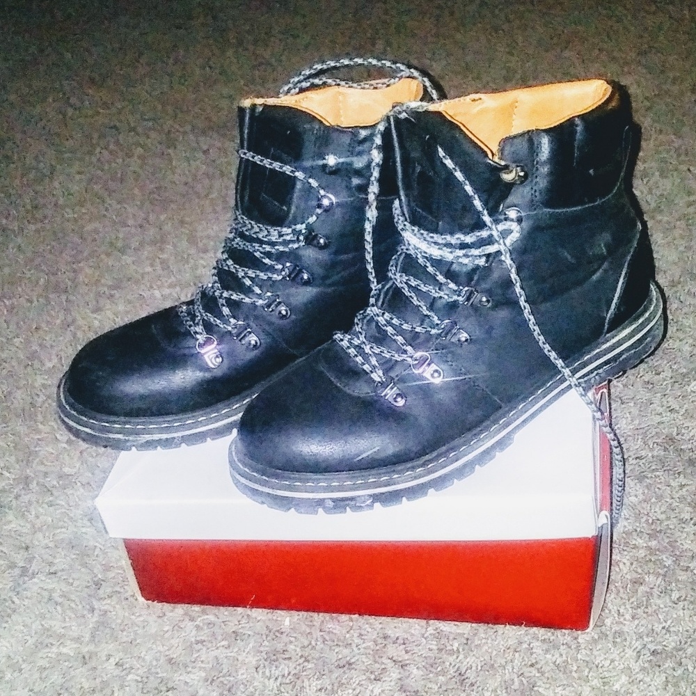 Boots - Picture 2 of 2